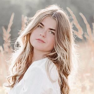 Meet your Posher, Liz